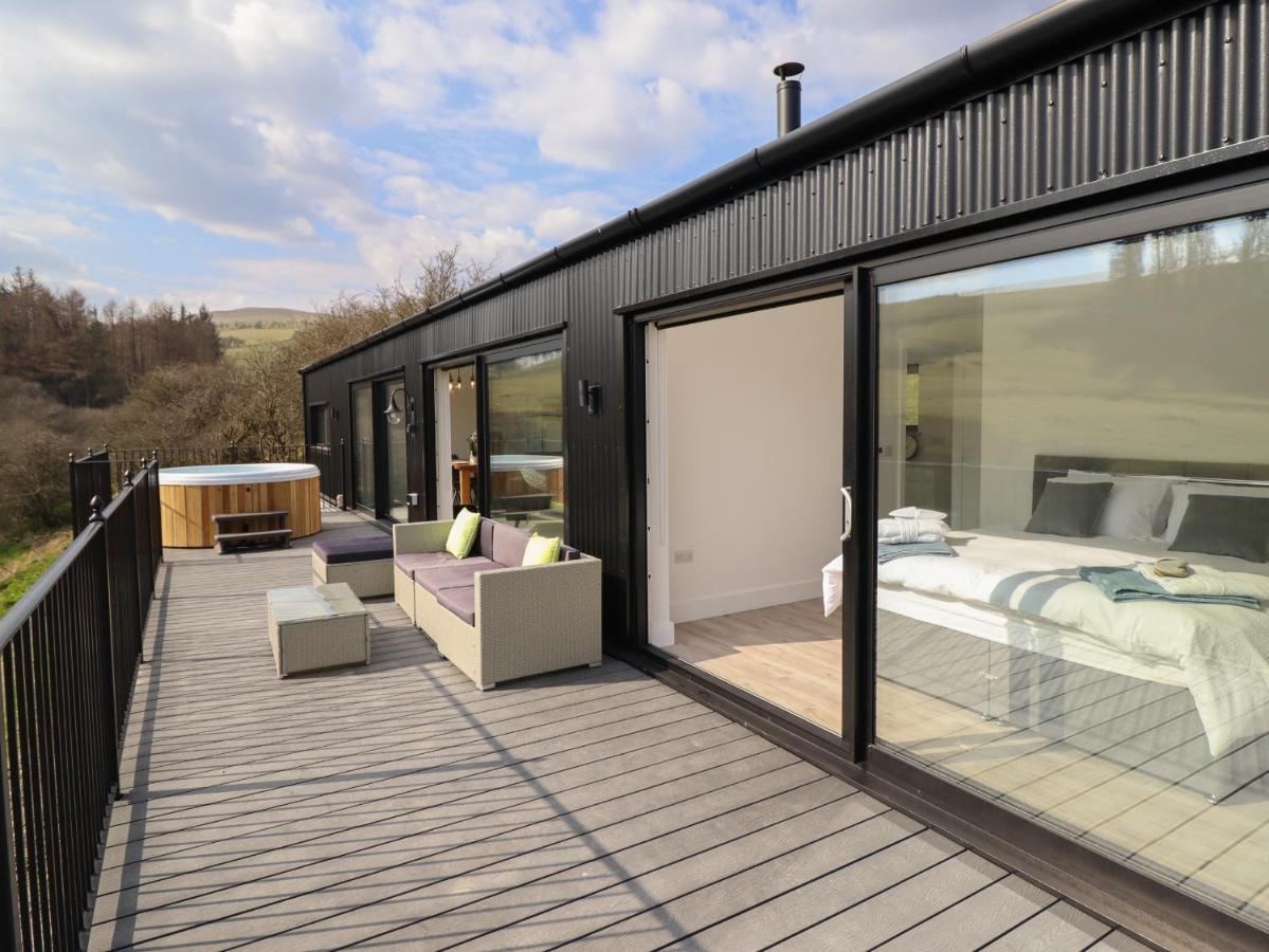 The Sheep Shed Villa ออสเวสตรี ภายนอก รูปภาพ